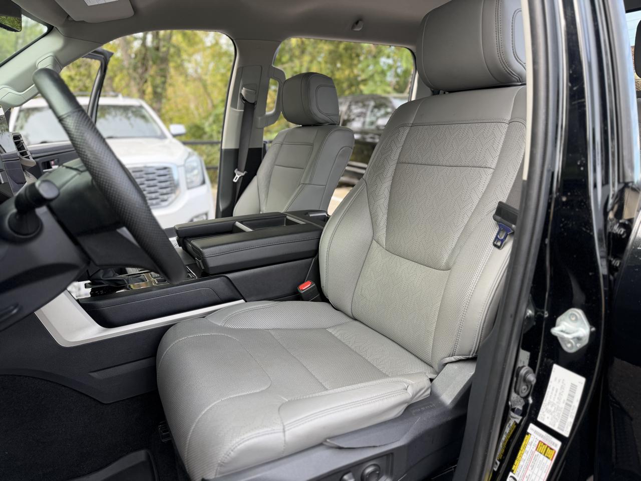 Toyota Tundra SR5 CrewMax 4WD 2023