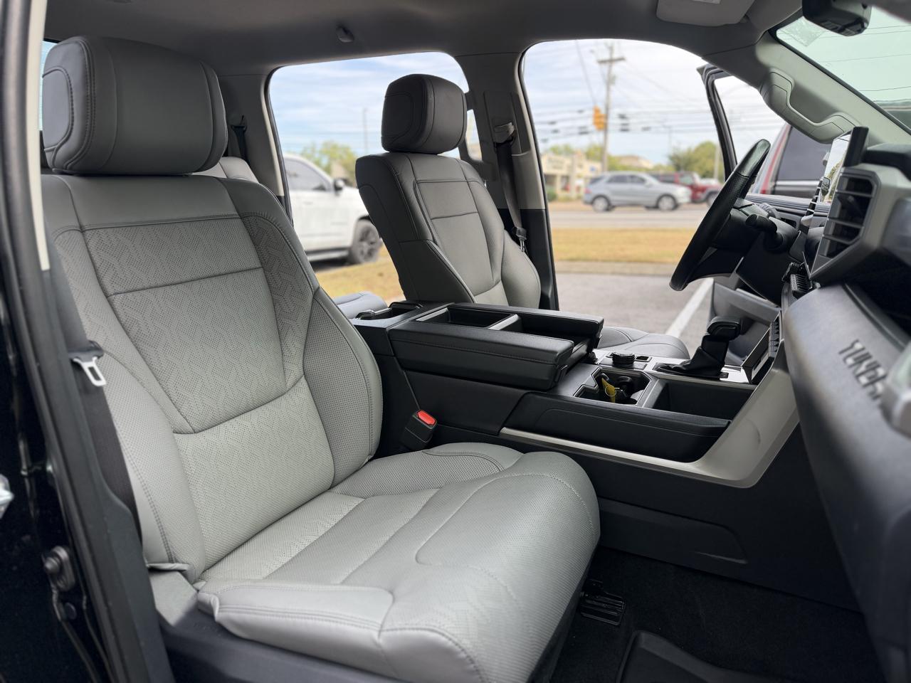 Toyota Tundra SR5 CrewMax 4WD 2023