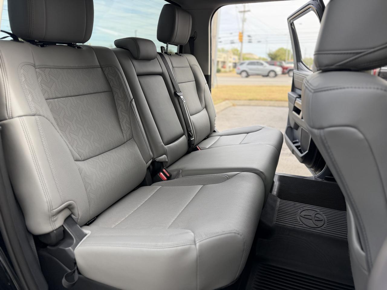 Toyota Tundra SR5 CrewMax 4WD 2023
