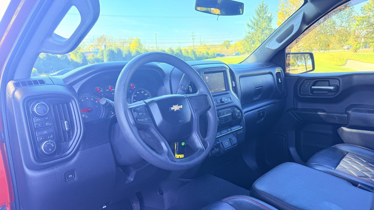 Chevrolet Silverado 1500 Custom Crew Cab Long Box 4WD 2020