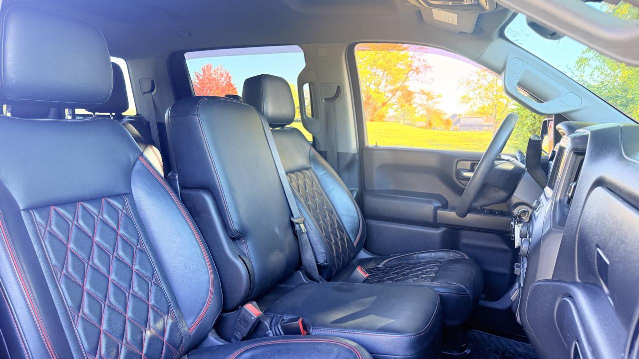 Chevrolet Silverado 1500 Custom Crew Cab Long Box 4WD 2020