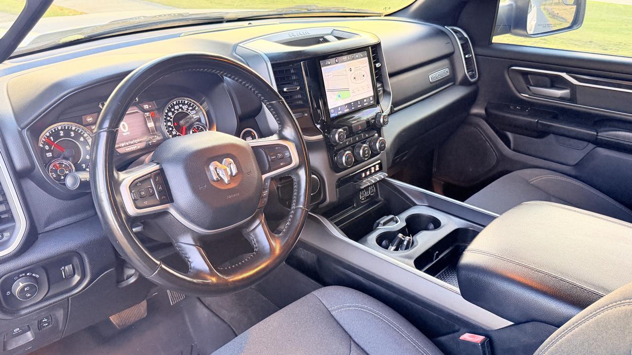 RAM 1500 Big Horn Crew Cab SWB 2WD 2022