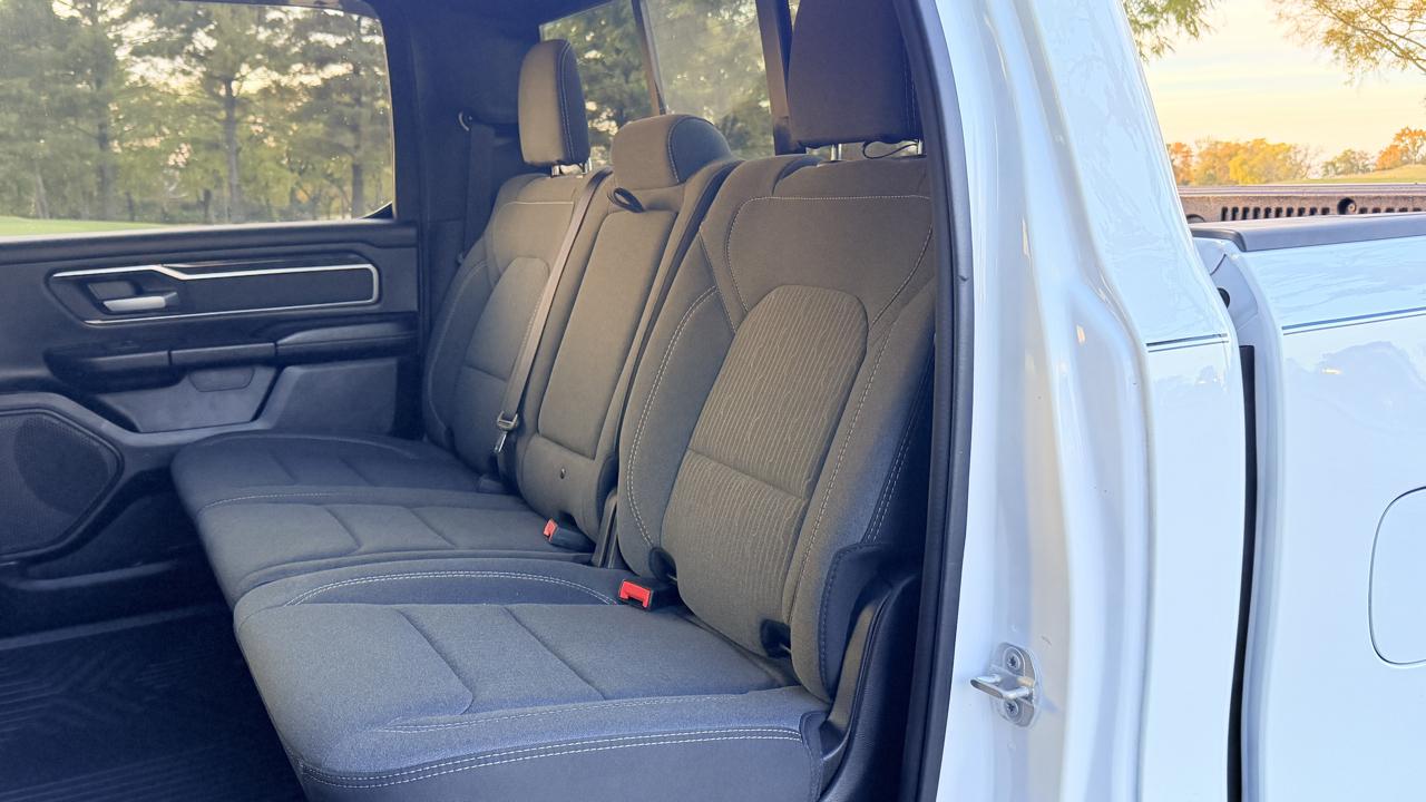RAM 1500 Big Horn Crew Cab SWB 2WD 2022