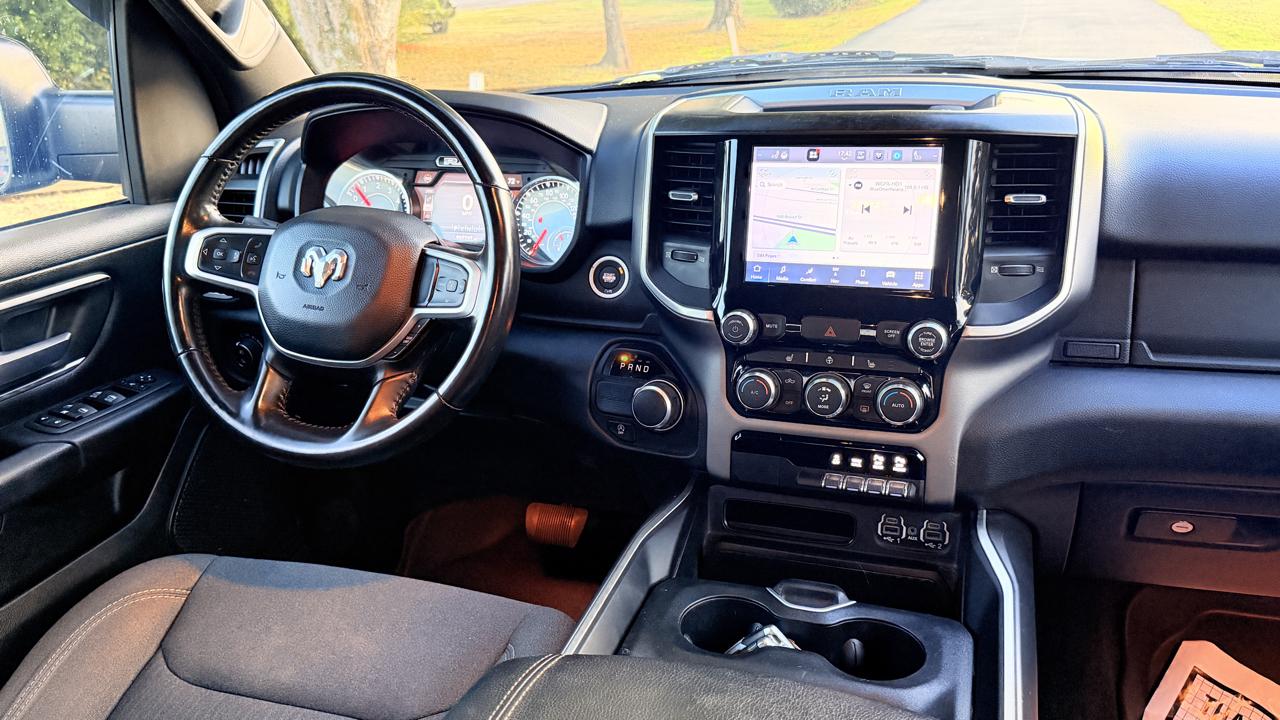 RAM 1500 Big Horn Crew Cab SWB 2WD 2022