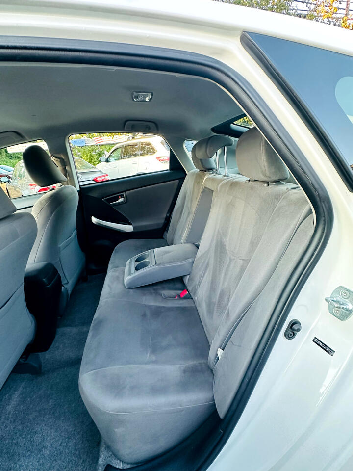 Toyota Prius Five 2012 Toyota Prius Five 2012