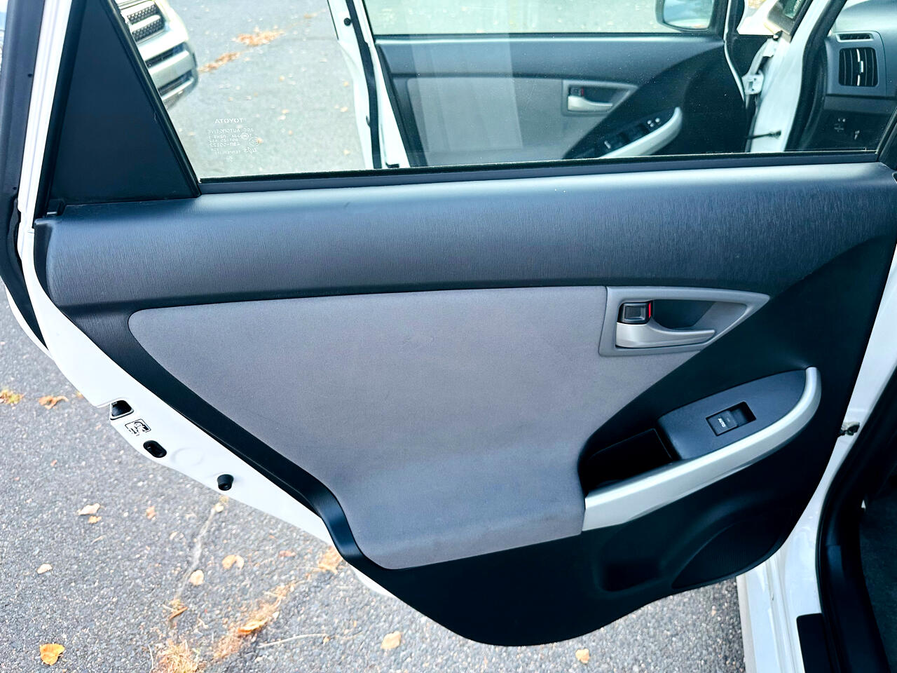 Toyota Prius Five 2012 Toyota Prius Five 2012