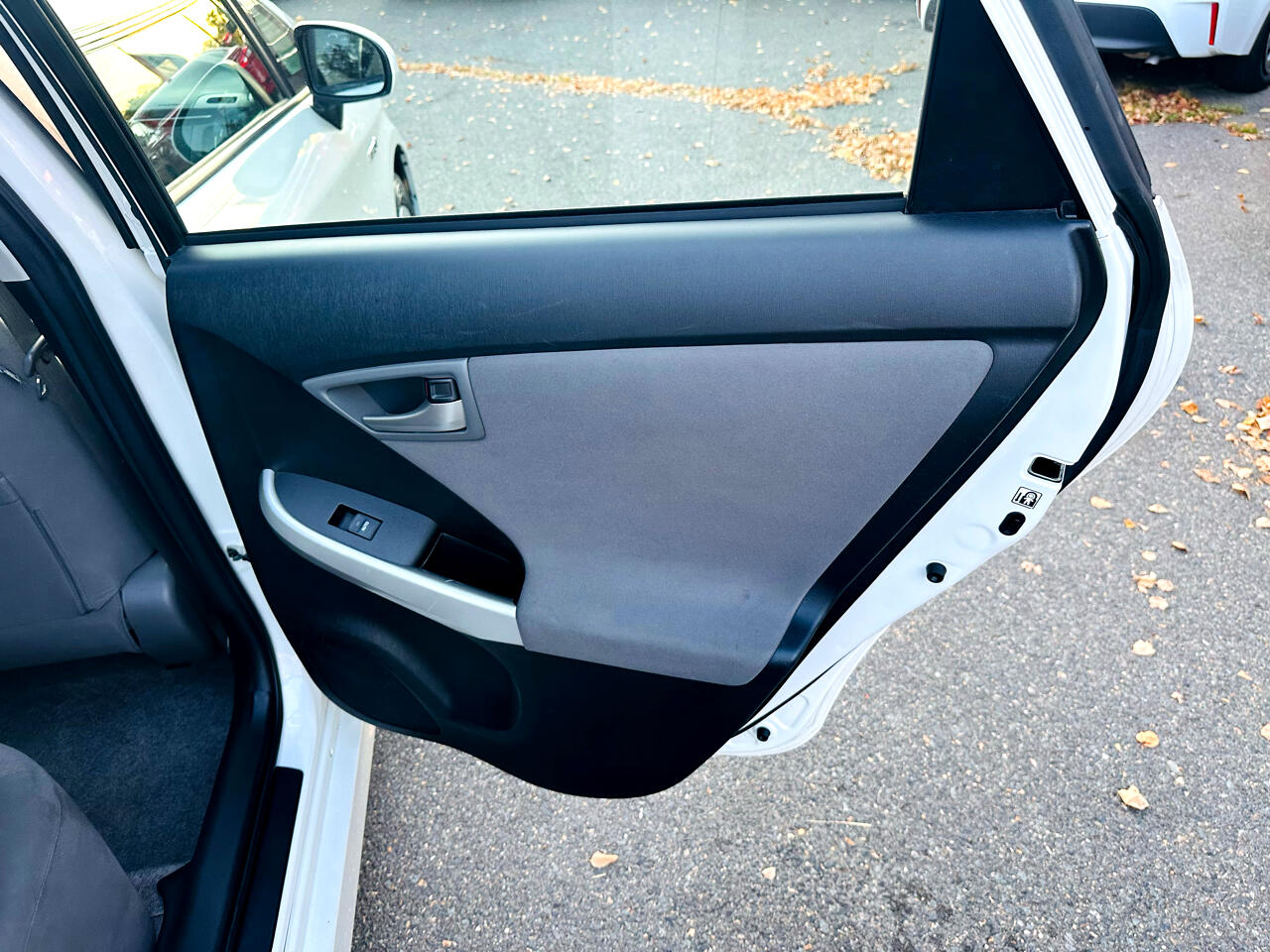 Toyota Prius Five 2012 Toyota Prius Five 2012