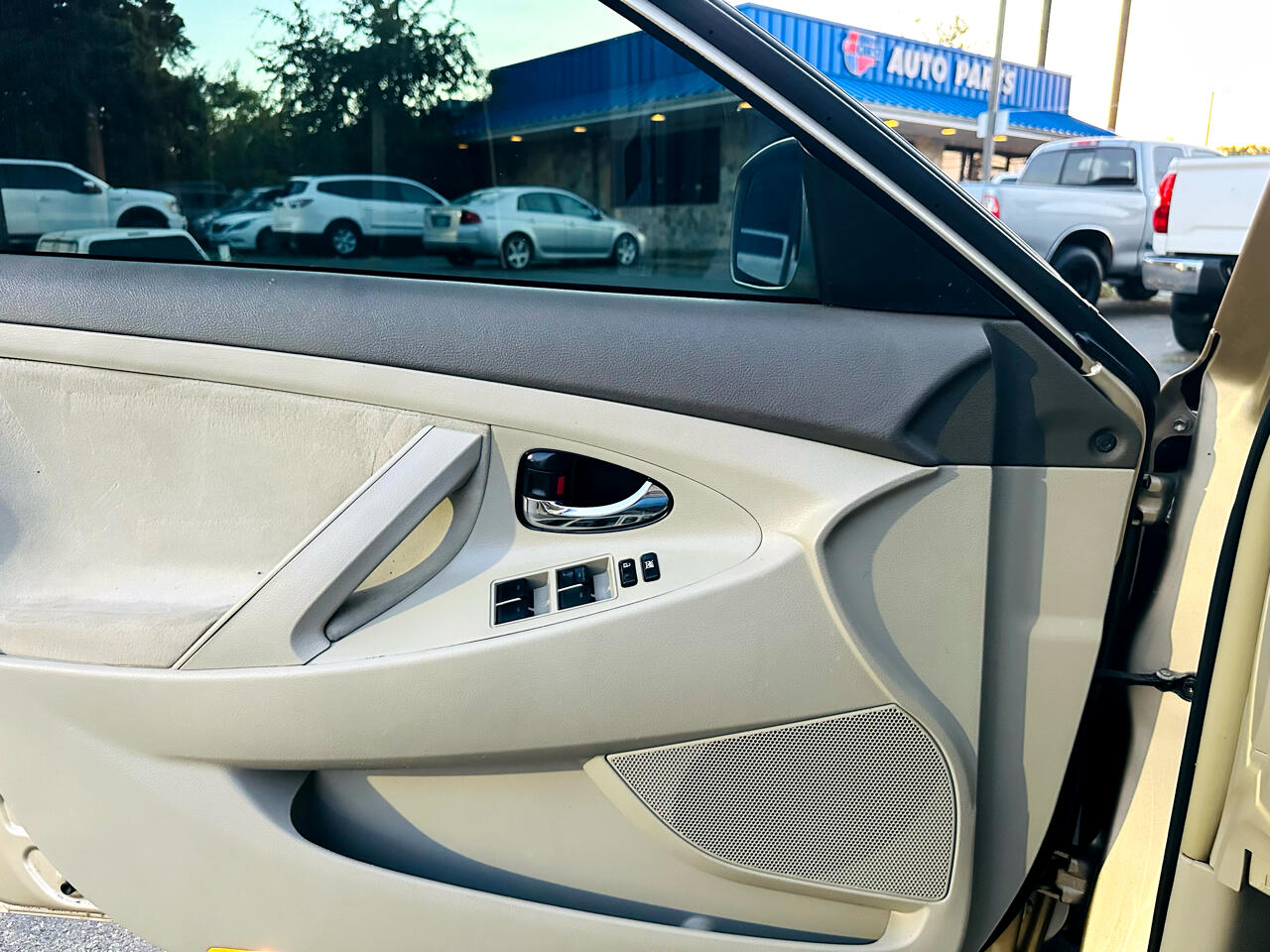 Toyota Camry Base 2011 Toyota Camry Base 2011