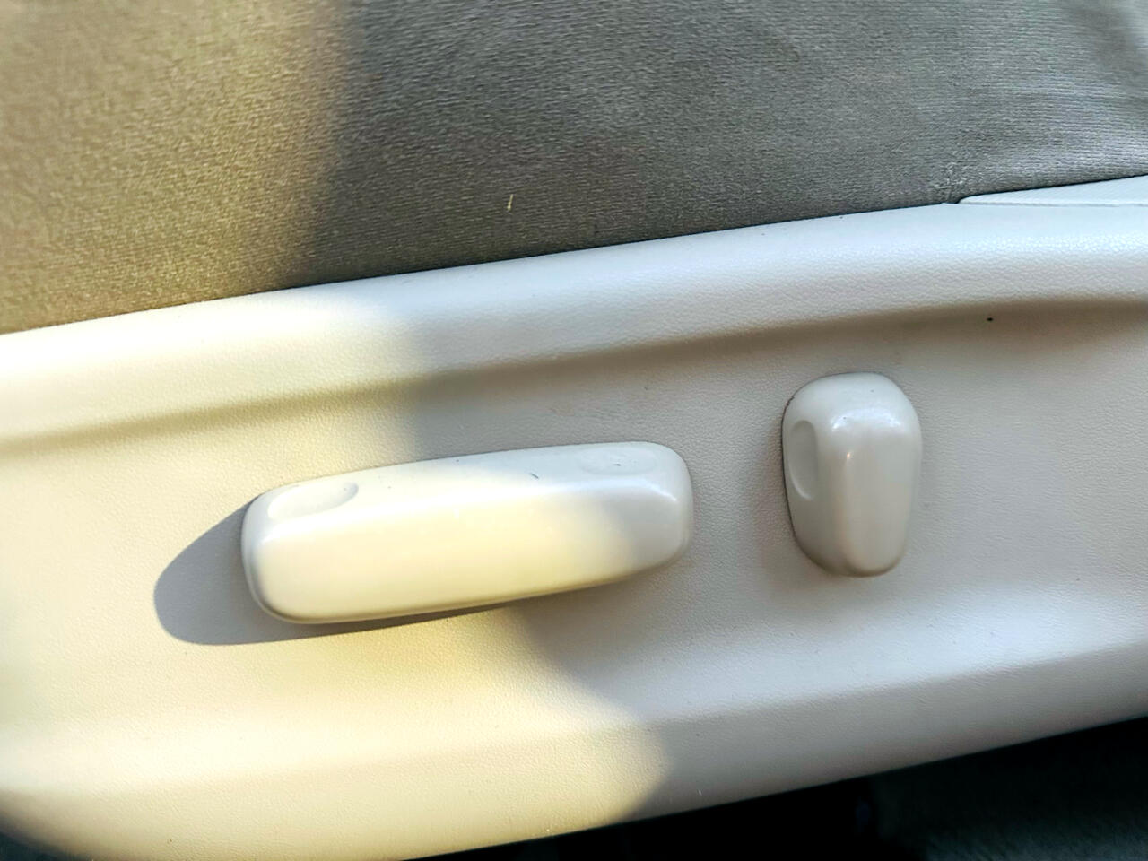 Toyota Camry Base 2011 Toyota Camry Base 2011