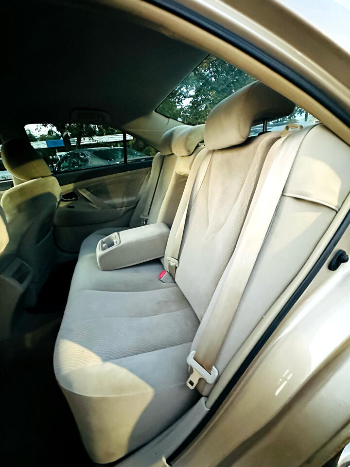 Toyota Camry Base 2011 Toyota Camry Base 2011