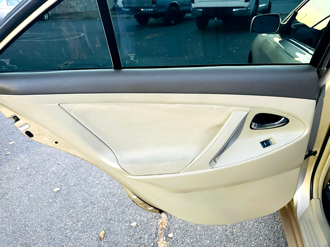 Toyota Camry Base 2011 Toyota Camry Base 2011