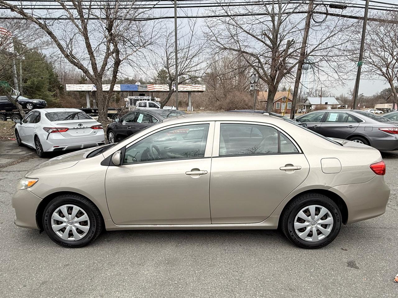 Toyota Corolla LE 2009