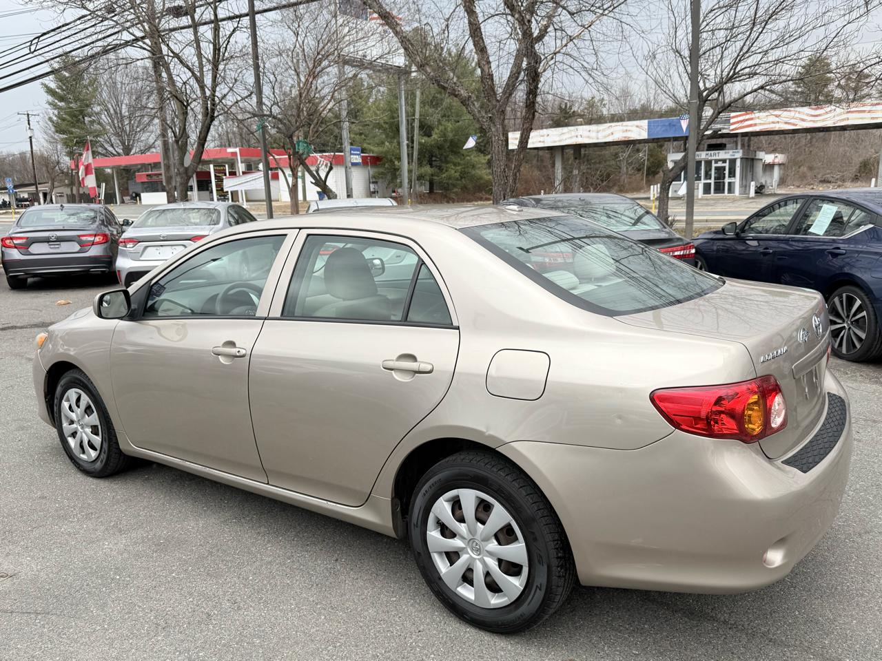 Toyota Corolla LE 2009