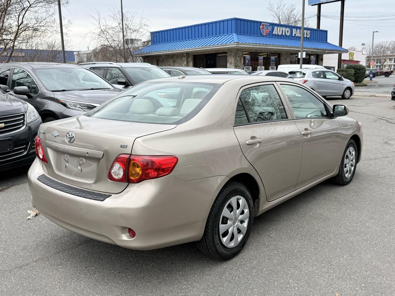 Toyota Corolla LE 2009