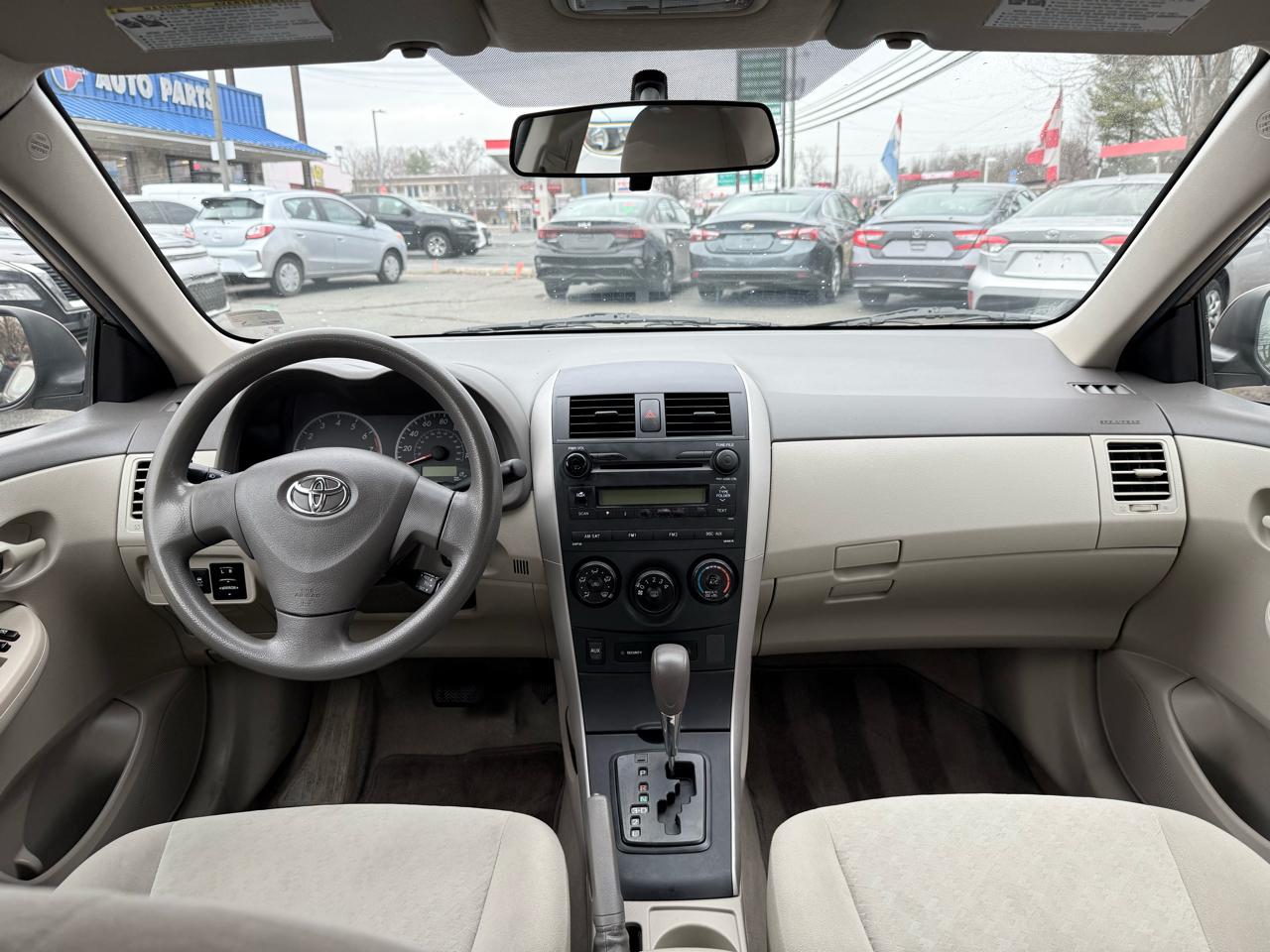 Toyota Corolla LE 2009