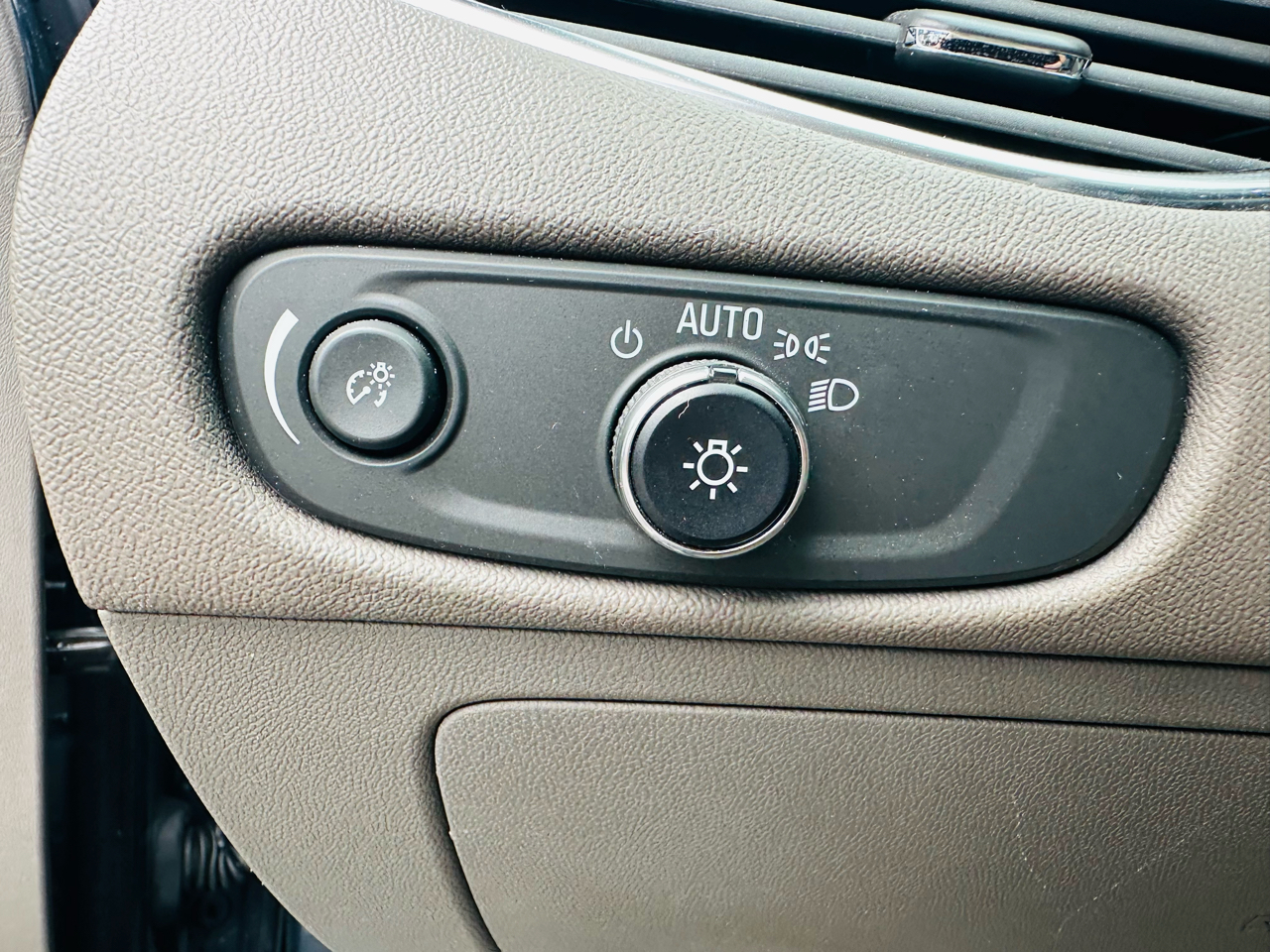 2019 Chevrolet Malibu 1LT photo 9