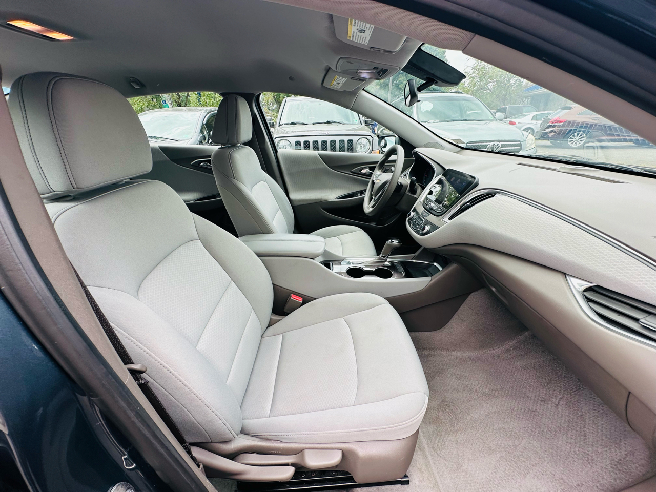2019 Chevrolet Malibu 1LT photo 18
