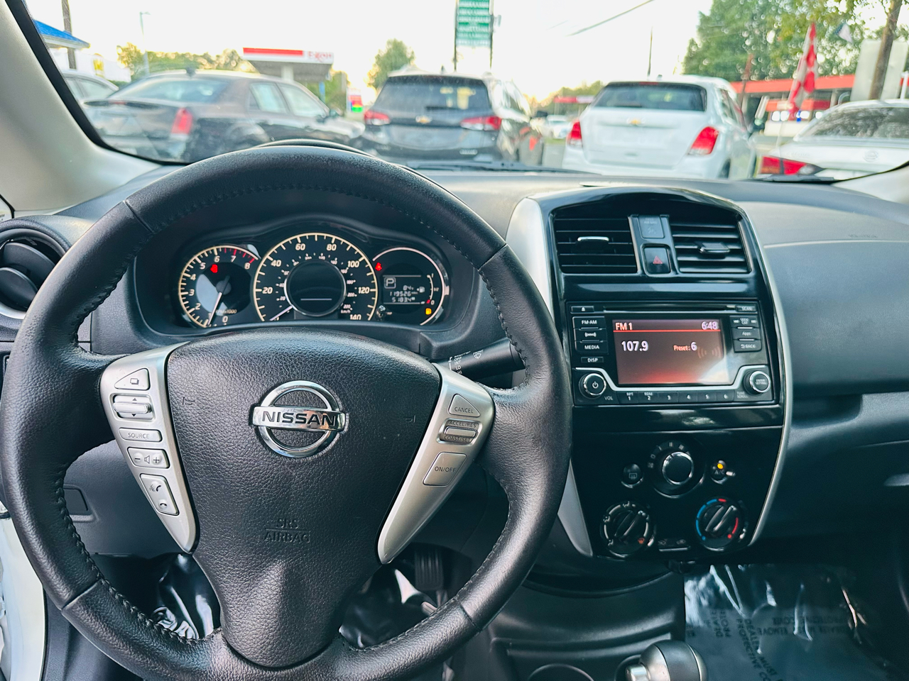 2016 Nissan Versa Note SV photo 9