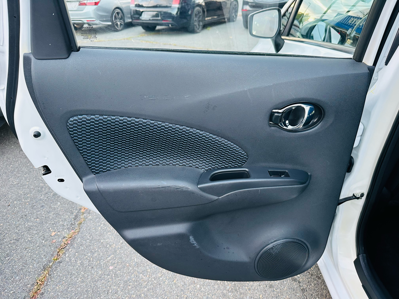 2016 Nissan Versa Note SV photo 15