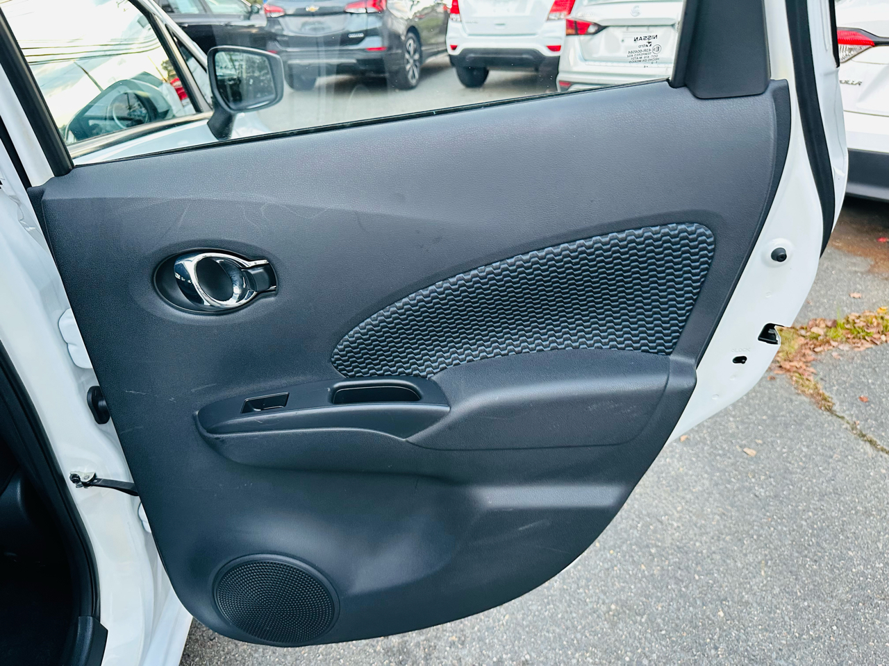 2016 Nissan Versa Note SV photo 17