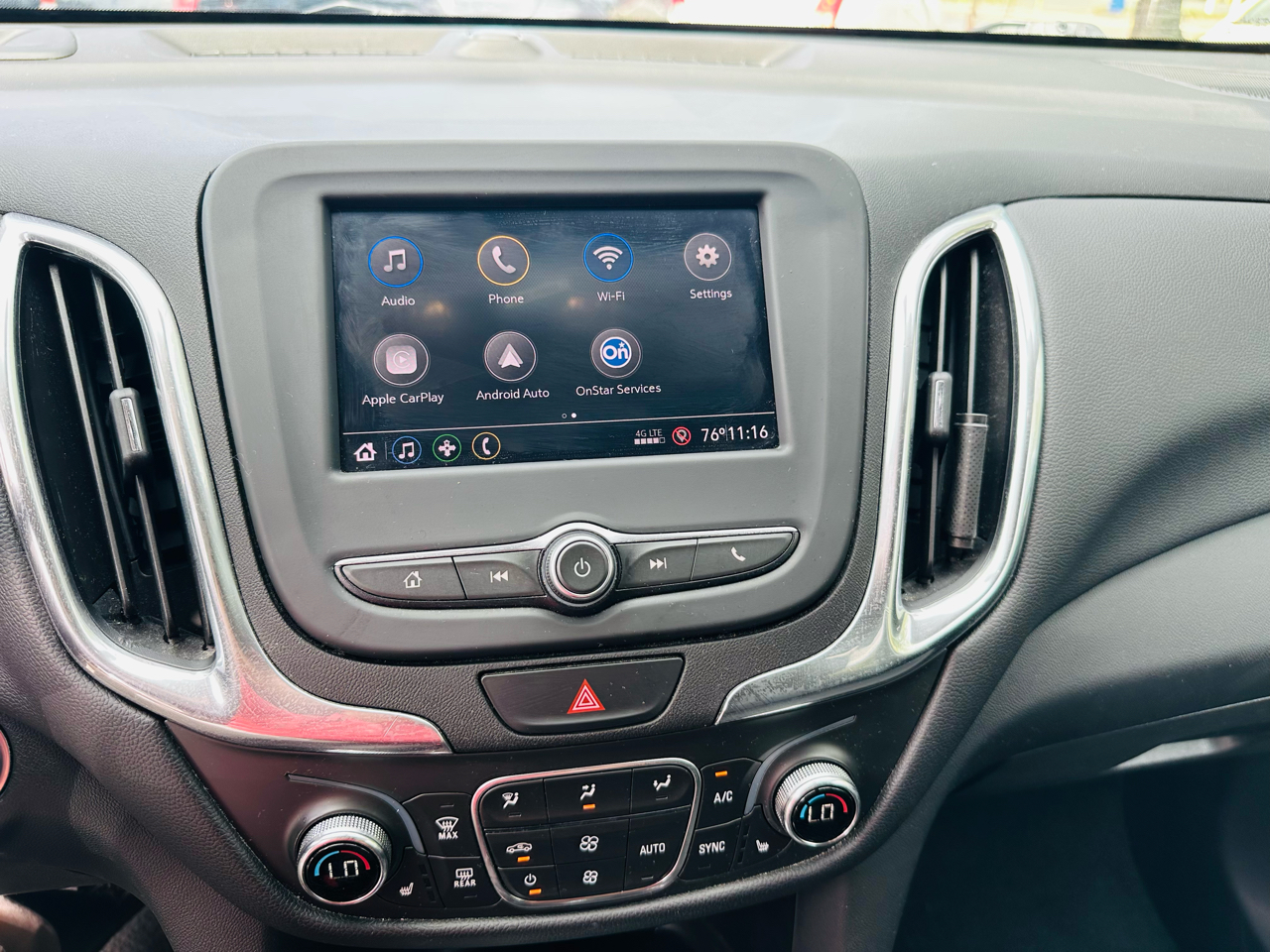 2020 Chevrolet Equinox LT photo 6