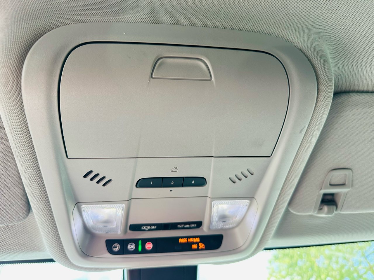 2020 Chevrolet Equinox LT photo 8