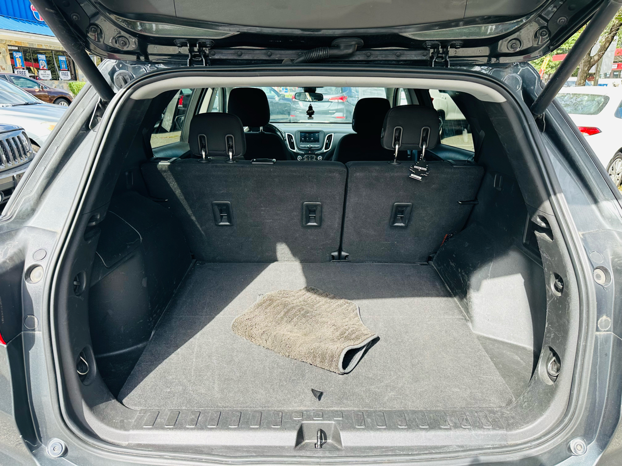 2020 Chevrolet Equinox LT photo 11