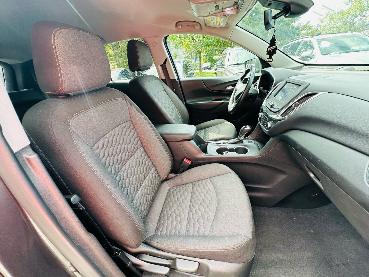 2020 Chevrolet Equinox LT photo 15