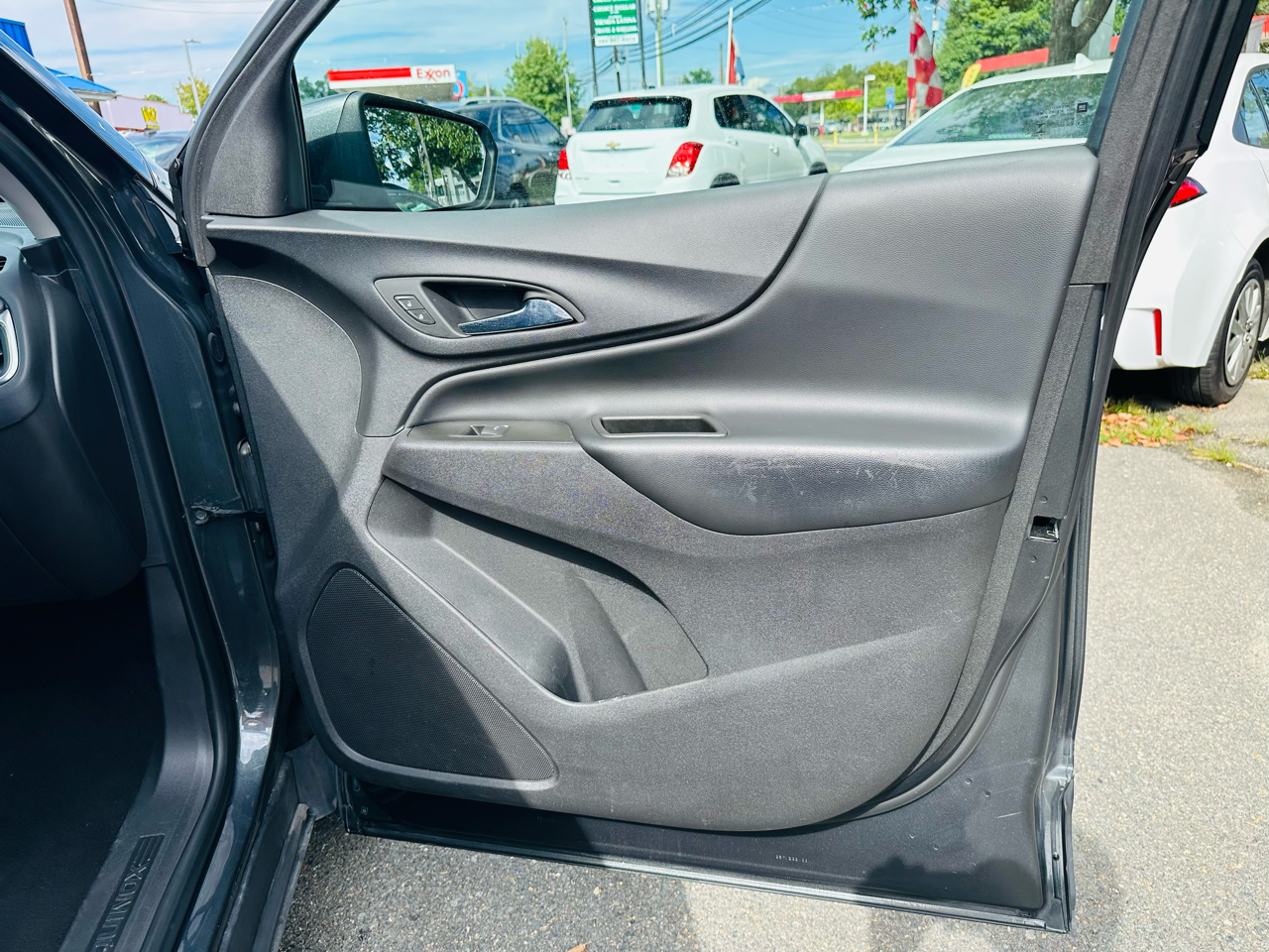 2020 Chevrolet Equinox LT photo 16