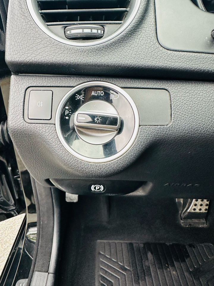 Mercedes-Benz C-Class C250 Sport Sedan 2013 Mercedes-Benz C-Class C250 Sport Sedan 2013