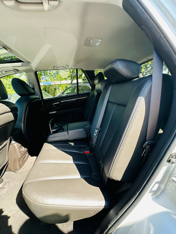 Hyundai Santa Fe Limited 3.5 4WD 2012 Hyundai Santa Fe Limited 3.5 4WD 2012