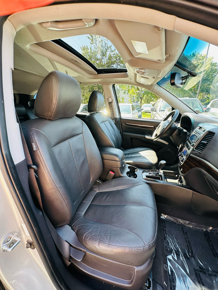 Hyundai Santa Fe Limited 3.5 4WD 2012 Hyundai Santa Fe Limited 3.5 4WD 2012
