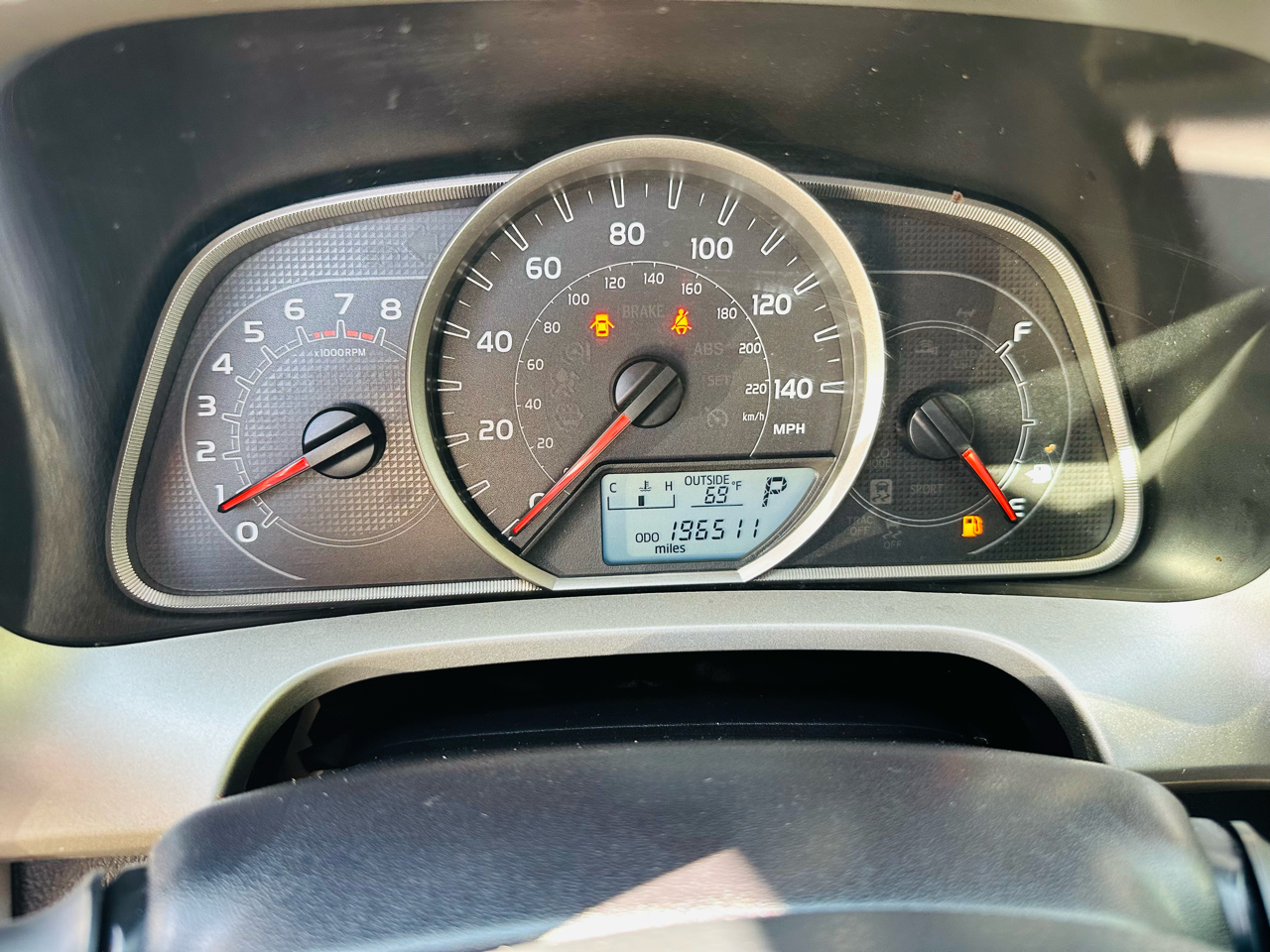 2014 Toyota RAV4 XLE photo 4