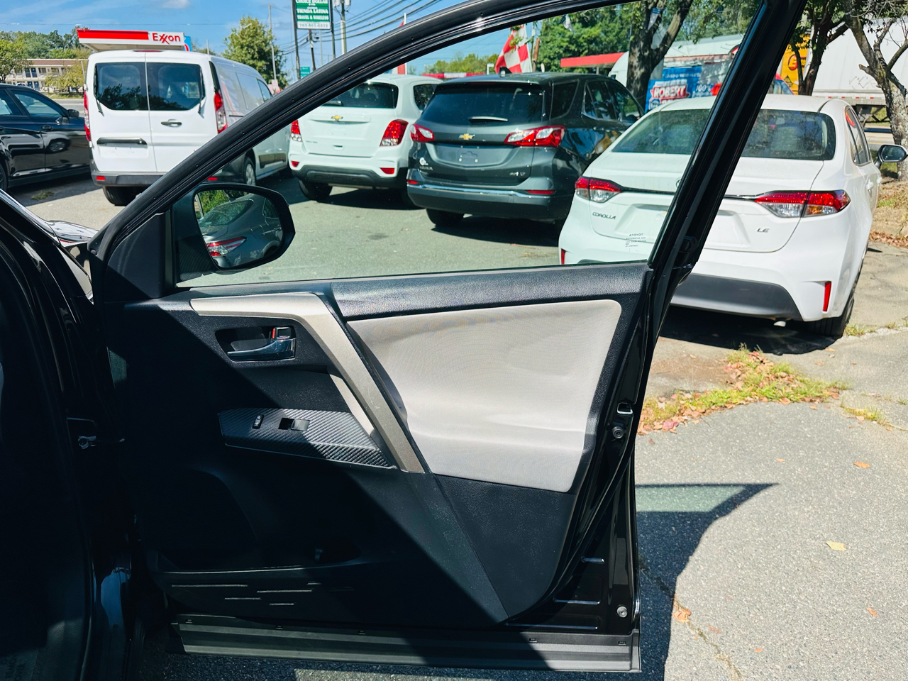 2014 Toyota RAV4 XLE photo 13