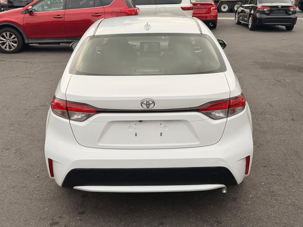 2021 Toyota Corolla LE photo 4