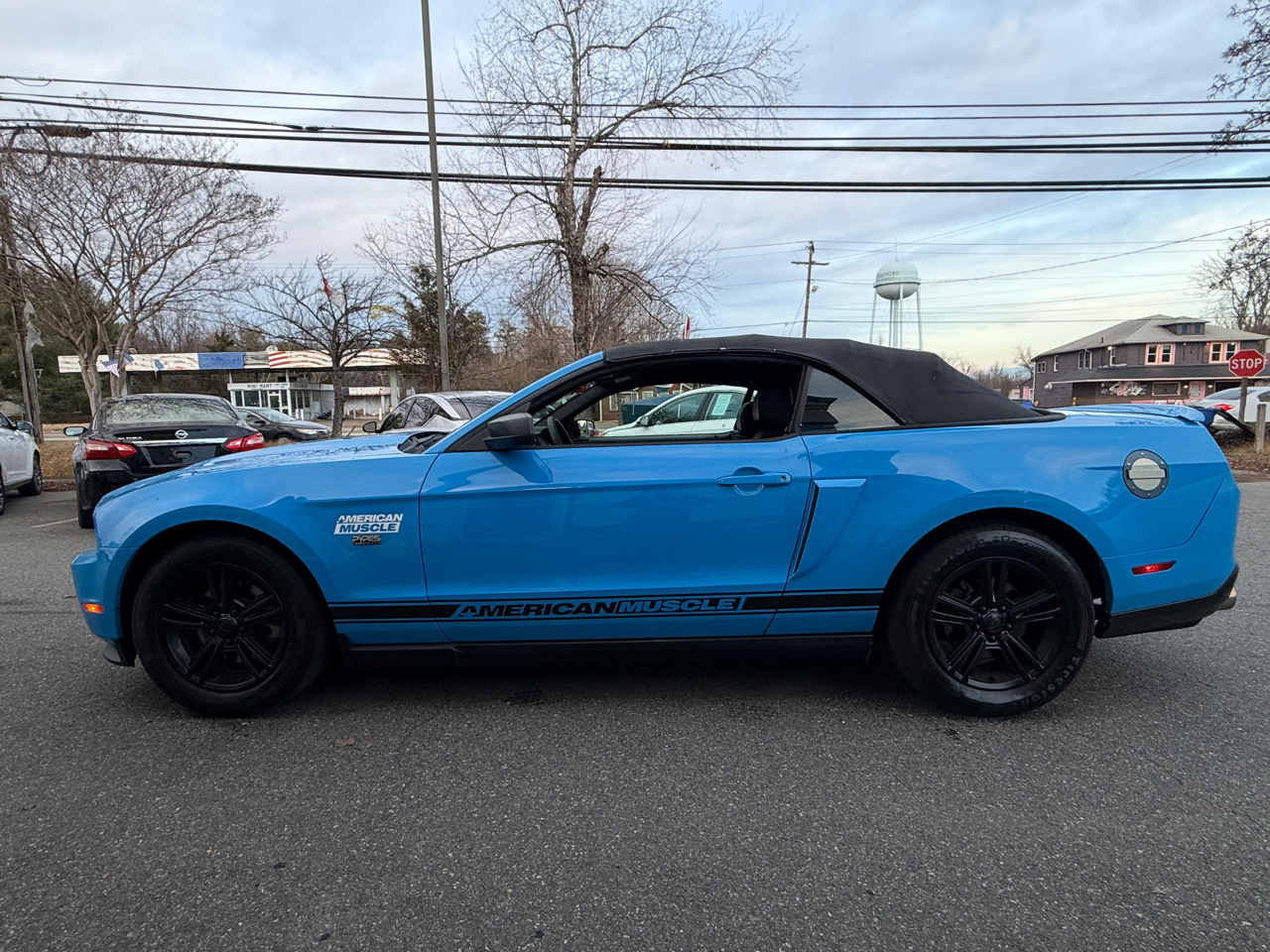 Ford Mustang V6 Convertible 2012