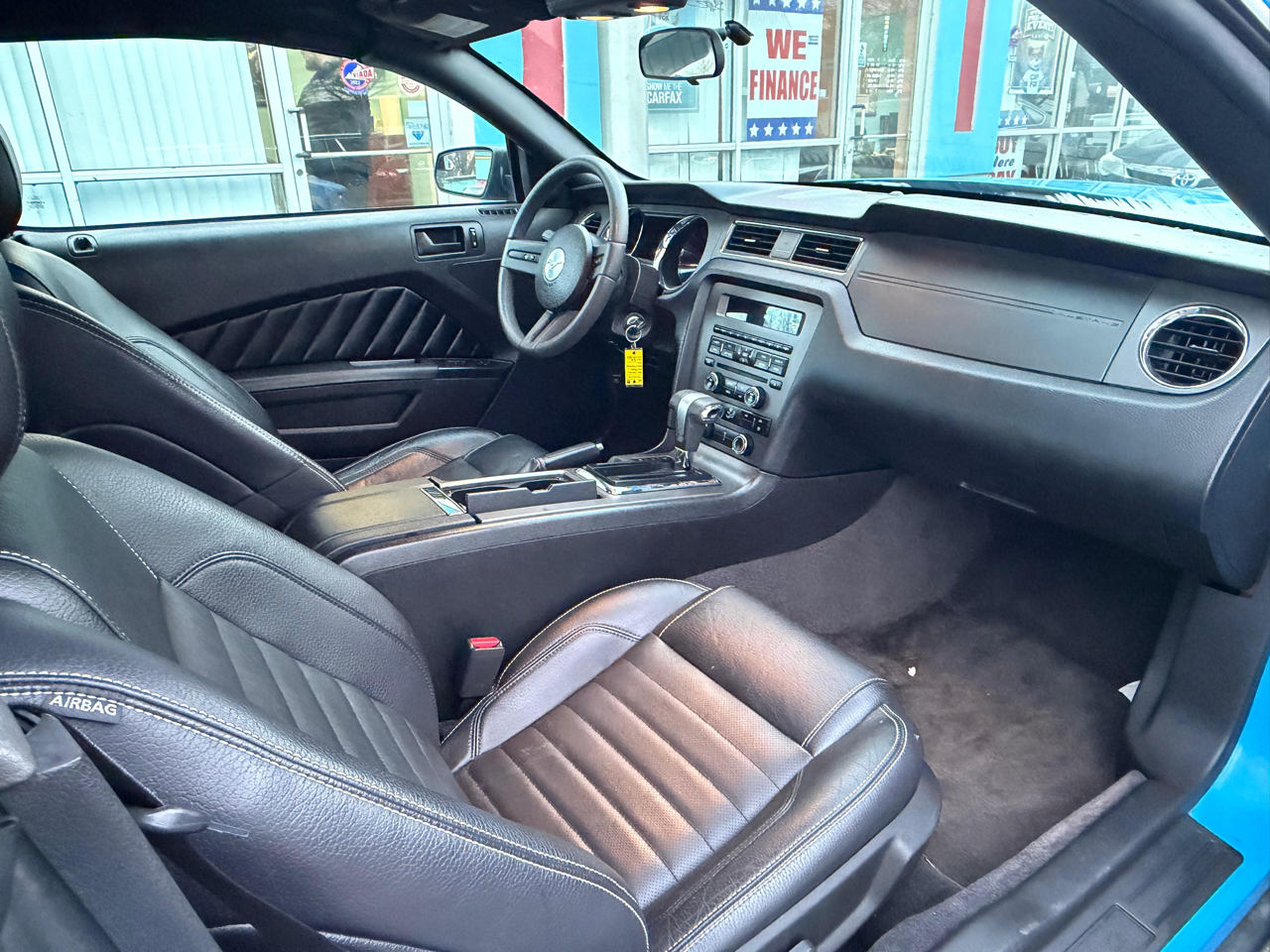 Ford Mustang V6 Convertible 2012