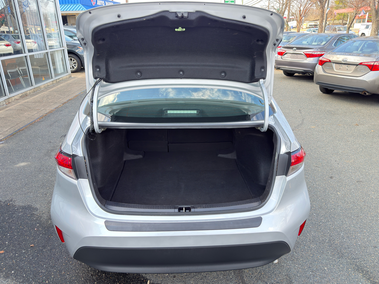 Toyota Corolla LE 2024