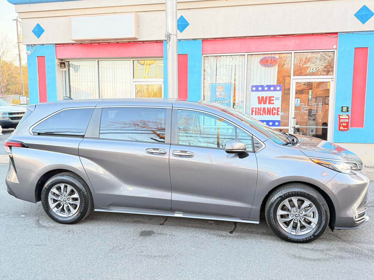 Toyota Sienna XLE 7-Passenger 2022