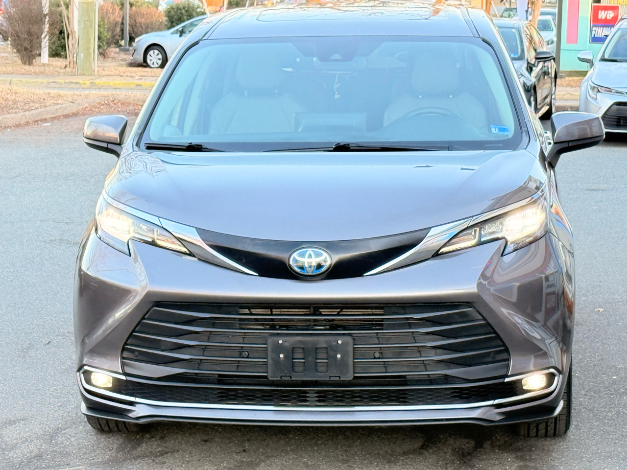 Toyota Sienna XLE 7-Passenger 2022