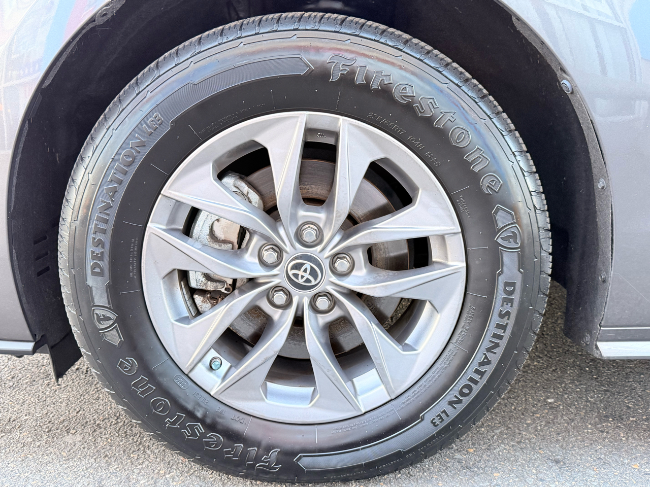 Toyota Sienna XLE 7-Passenger 2022