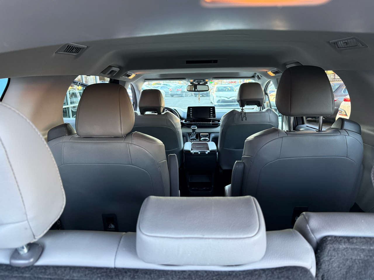 Toyota Sienna XLE 7-Passenger 2022