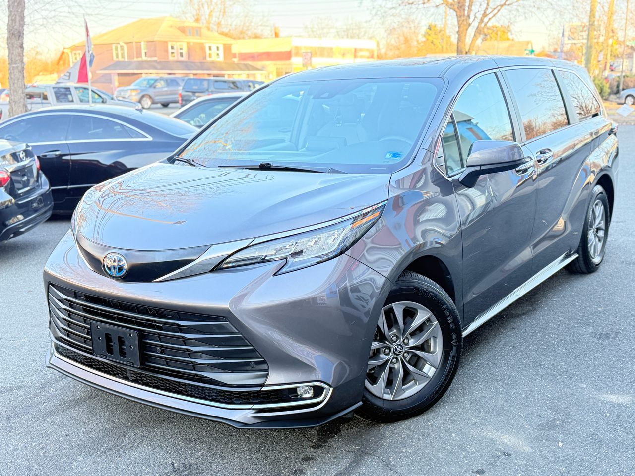 Toyota Sienna XLE 7-Passenger 2022