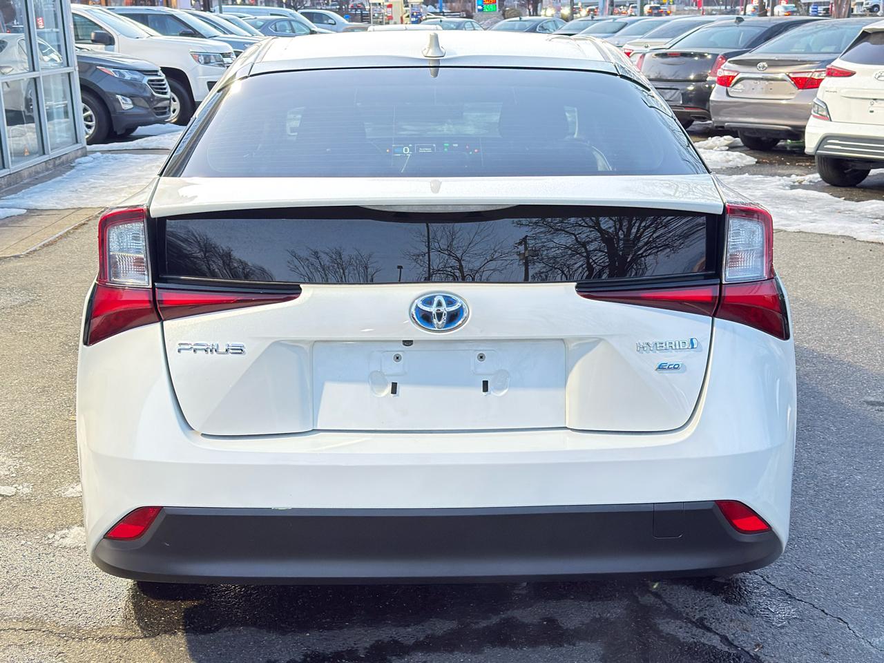 Toyota Prius L Eco 2020