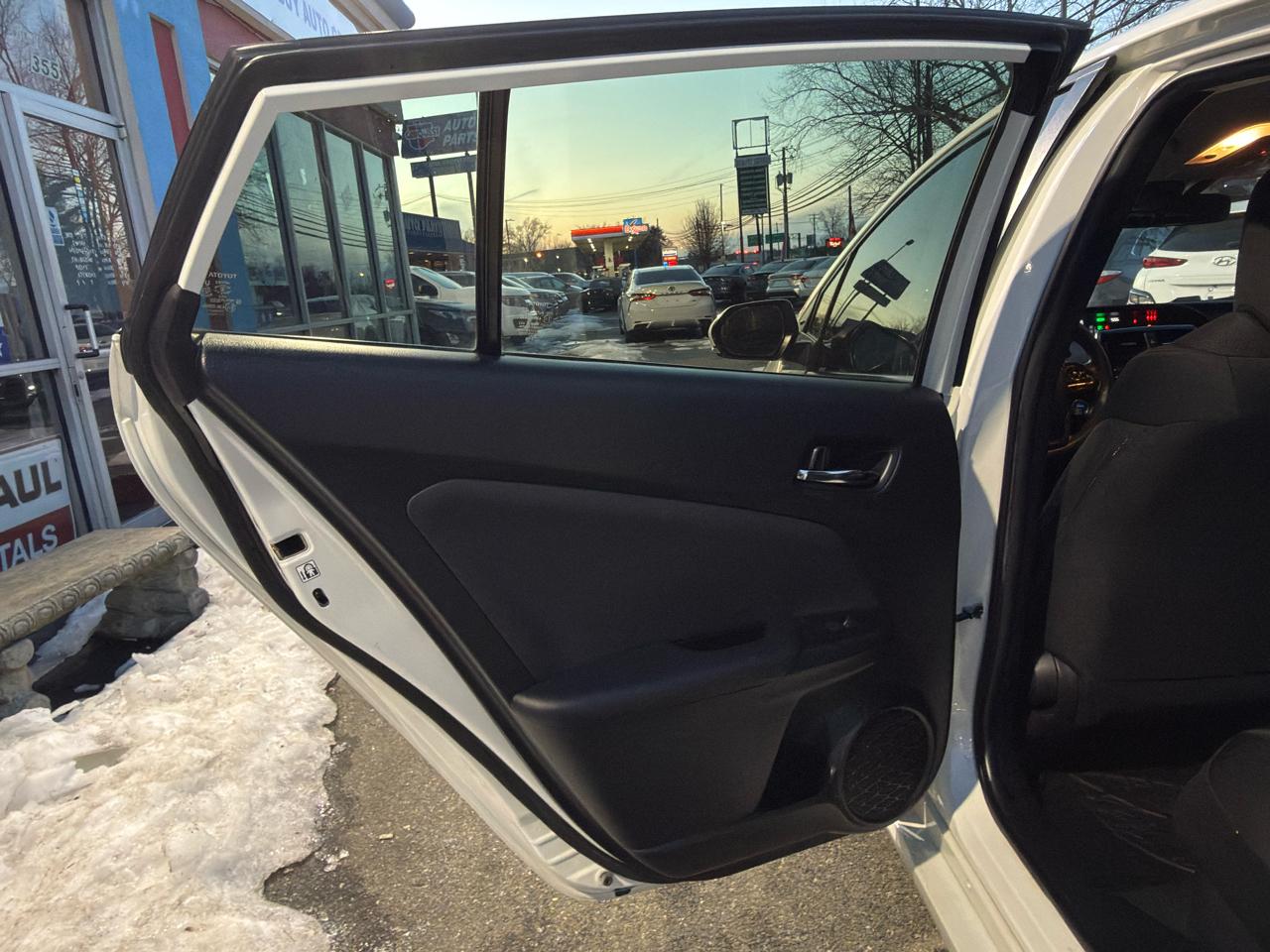 Toyota Prius L Eco 2020