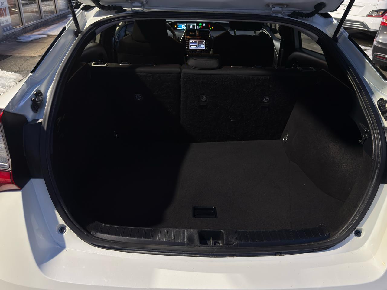 Toyota Prius L Eco 2020