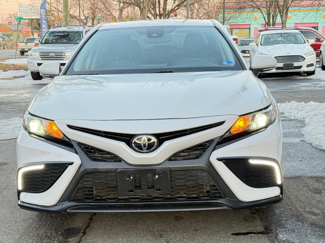 Toyota Camry SE 2022