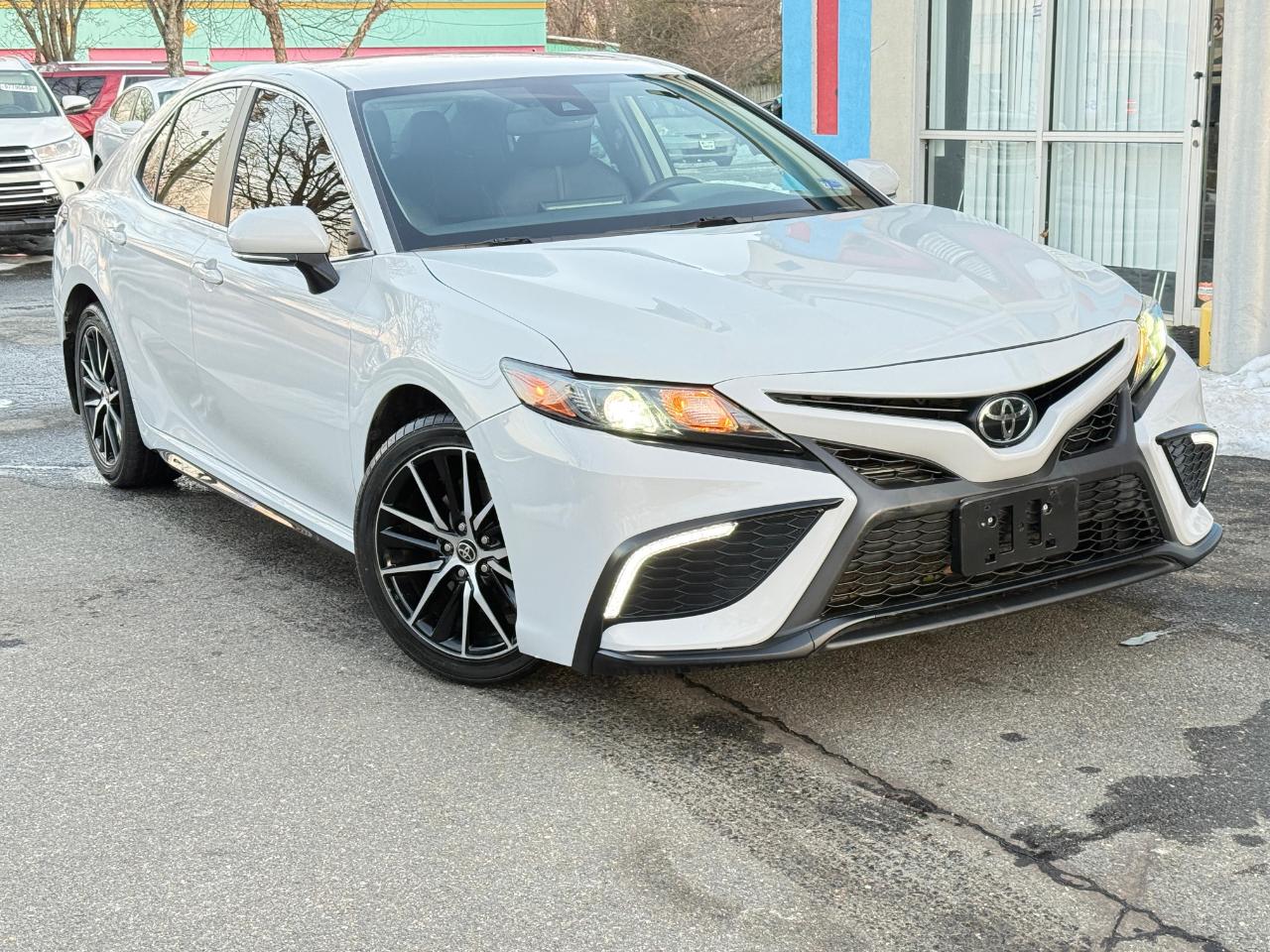 Toyota Camry SE 2022