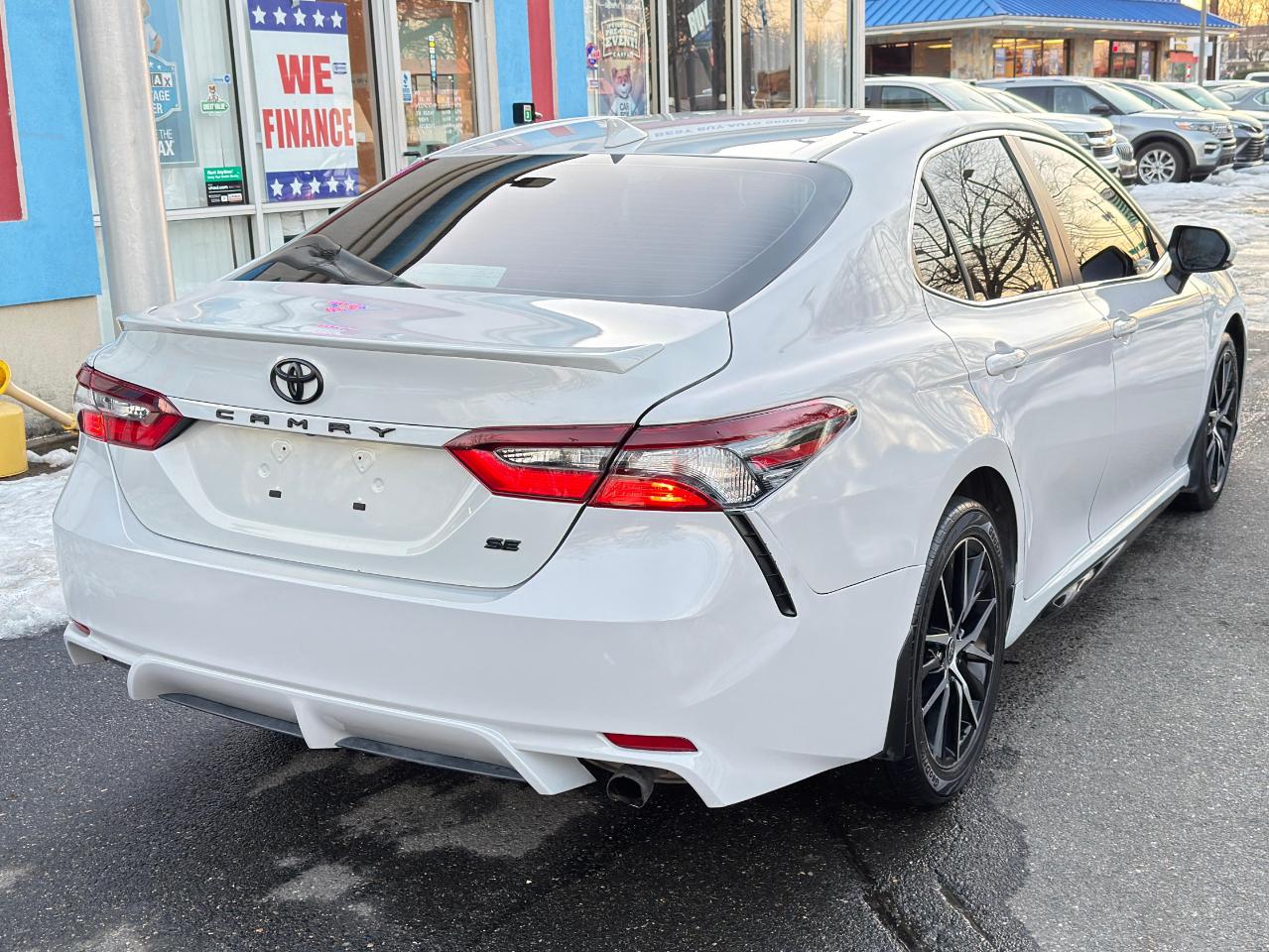 Toyota Camry SE 2022