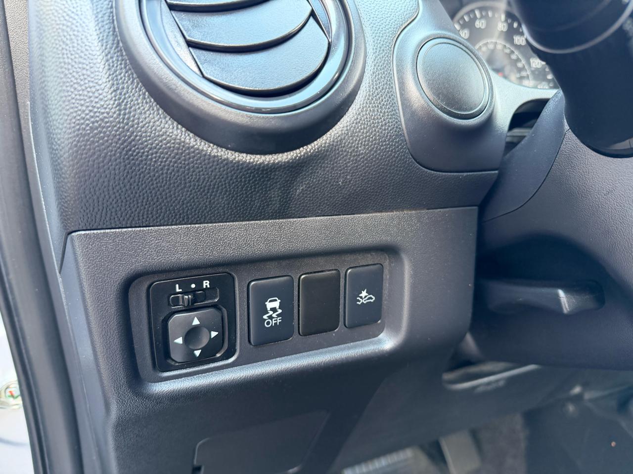 Mitsubishi Mirage ES CVT 2024